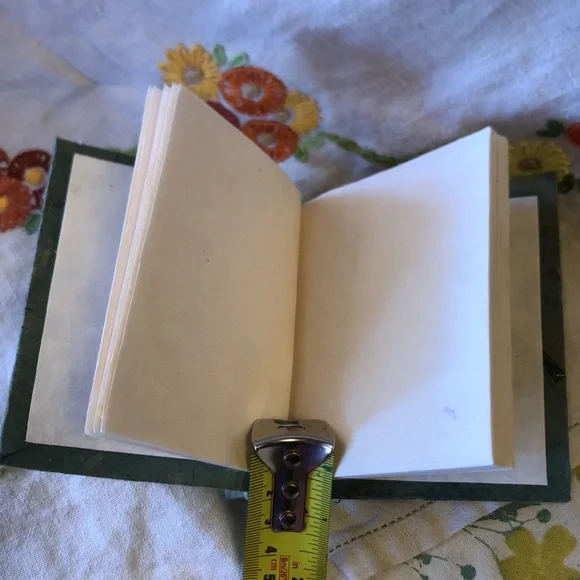 Small unlined notebook - Picture 4 of 4